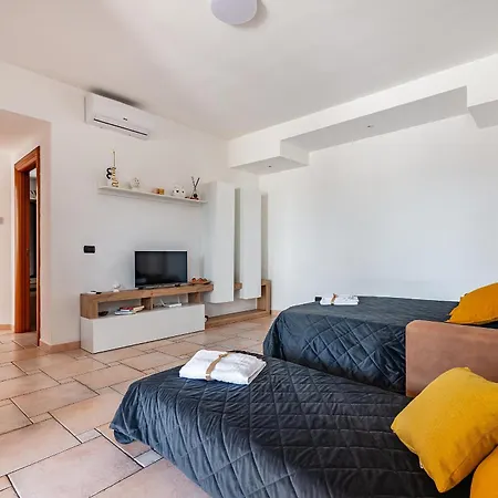 10 Min Airport & Wifi - Wonderful 5 Stars * Bari